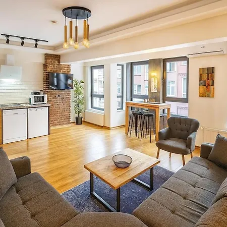 Guestport No 1 Luxury 75 M2 Suite, 2 Bathrooms * İstanbul
